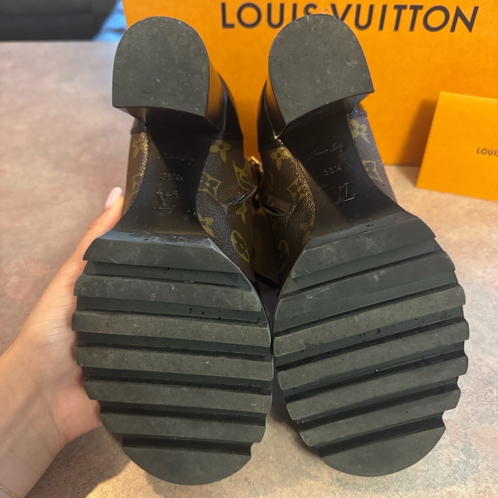 Louis Vuitton Star Trail Ankle Boots - Picture 4 of 7